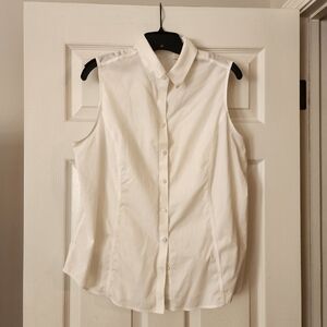 White Chico Button Down w Cut Out in the Back Size 2 (Size Large 12)